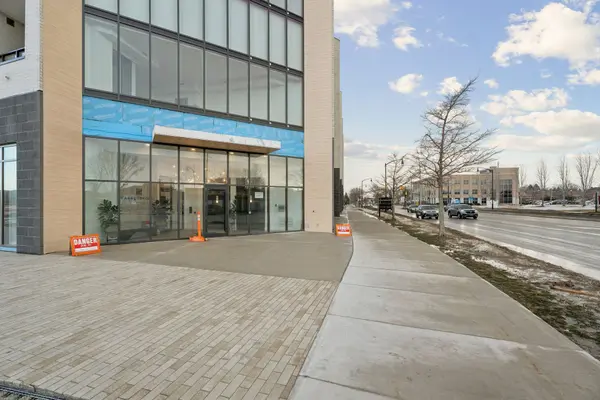 31 Huron ST S #415, Collingwood, ON L9Y 0E8