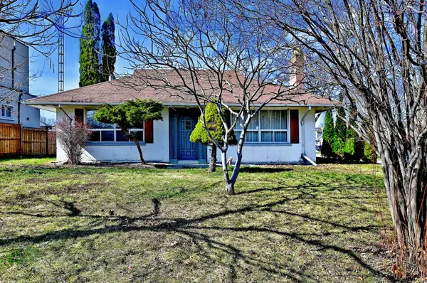 58 Harlow CRES, Toronto W10, ON M9V 2Y5