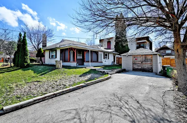 58 Harlow CRES, Toronto W10, ON M9V 2Y5