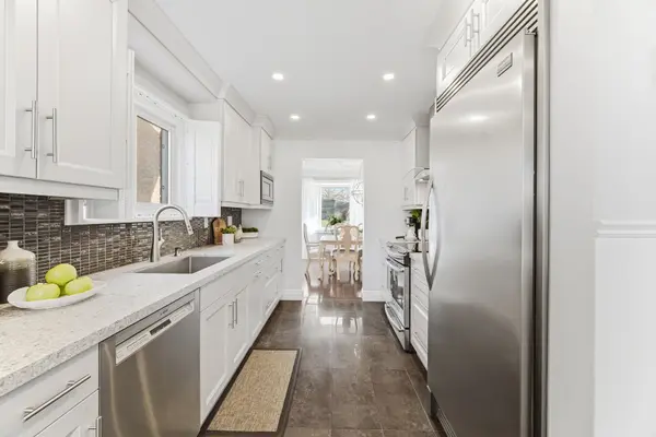 48 Evalene CT, Brampton, ON L6Z 3A5