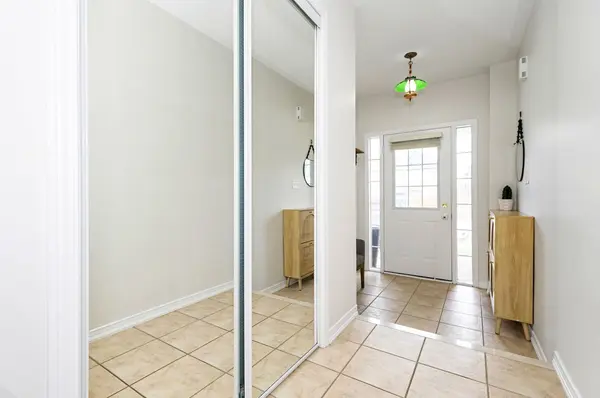 1815 Cobra CRES, Burlington, ON L7L 7M1