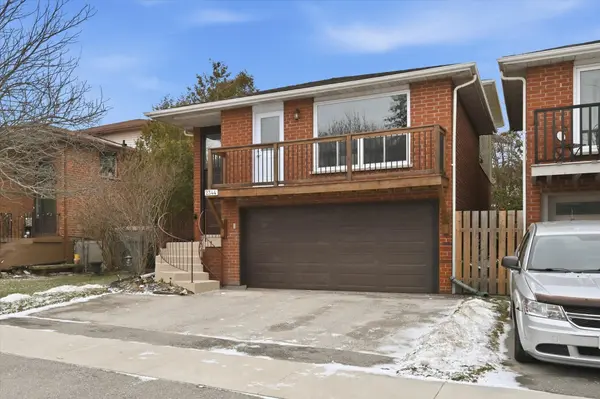 2344 Glastonbury RD, Burlington, ON L7P 3Y3