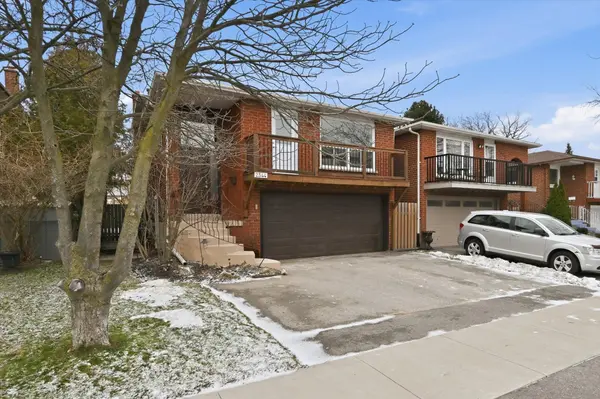 2344 Glastonbury RD, Burlington, ON L7P 3Y3