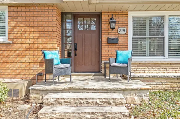 319 South CT S, Burlington, ON L7N 1S8