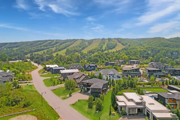 128 Arnot CRES, Blue Mountains, ON L9Y 0Z8