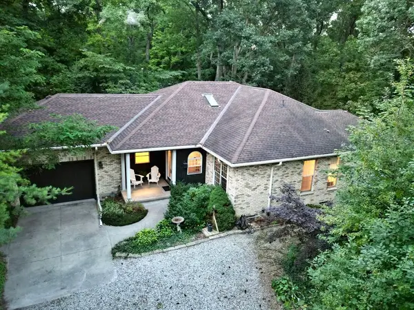 10240 Woodpark CT, Lambton Shores, ON N0M 1T0