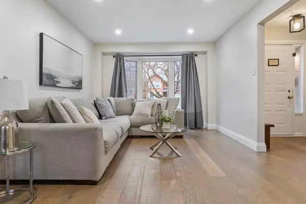 1 PARKWAY PL, Hamilton, ON L9H 6K3