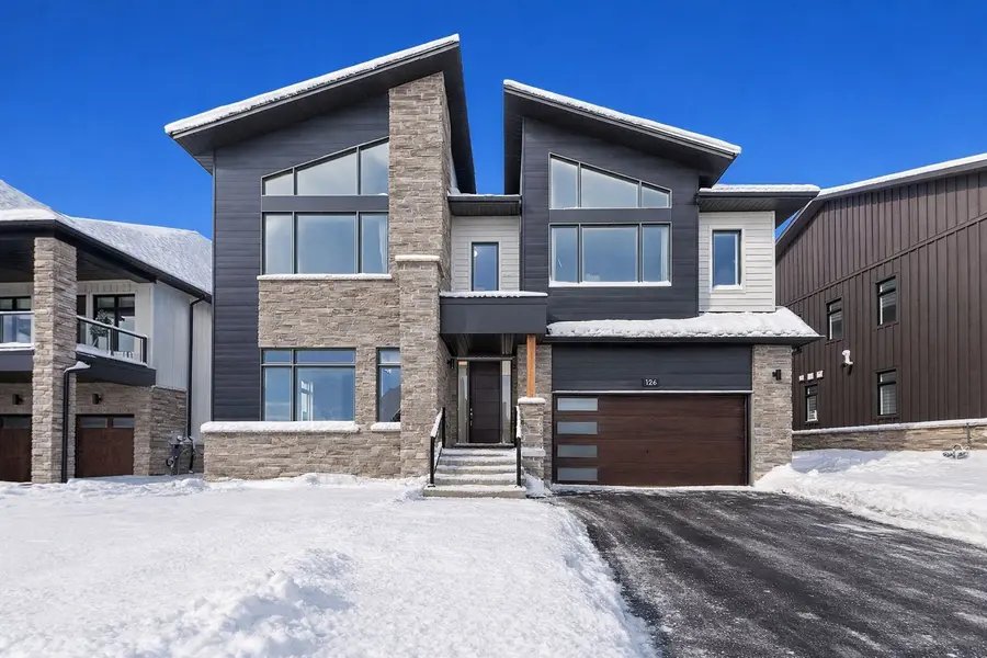 126 Dorothy DR, Blue Mountains, ON N0H 1J0