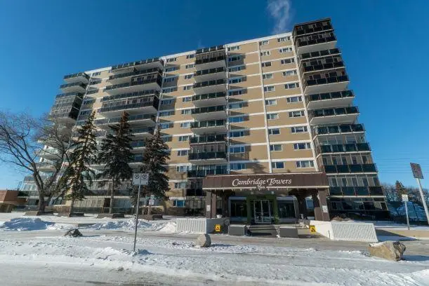 1305 Grant AVE, Winnipeg, MB R3M 1Z7