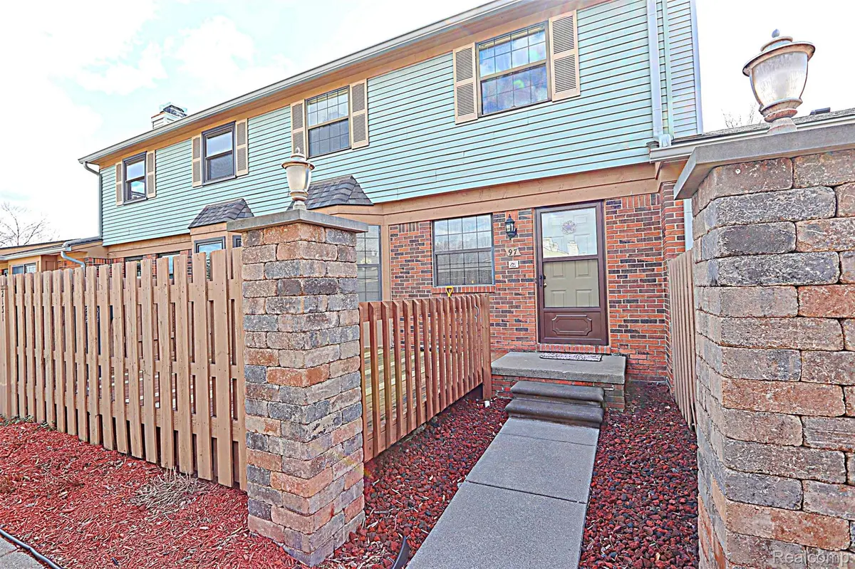 2131 Vine Way DR #97, Canton Charter Township, MI 48188