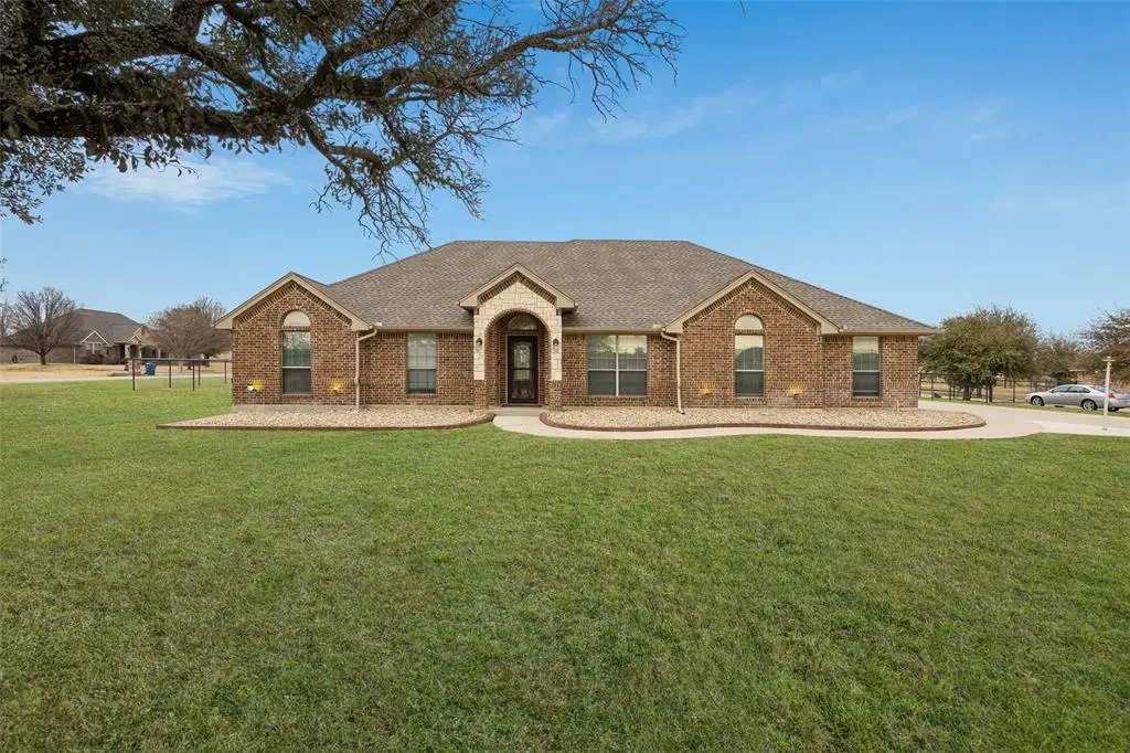 118 Deertail Drive, Azle, TX 76020