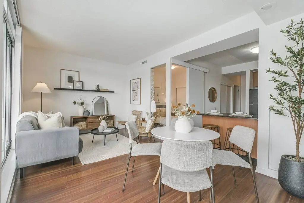 30 Canterbury PL #501, Toronto C07, ON M2N 0B9