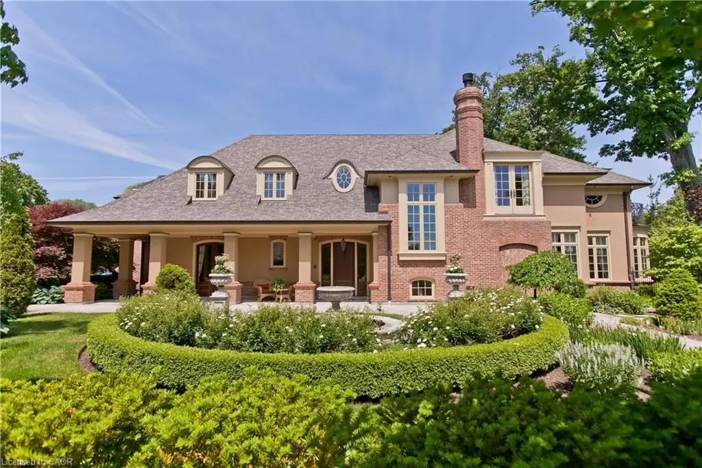 1081 Argyle DR, Oakville, ON L6J 1A9