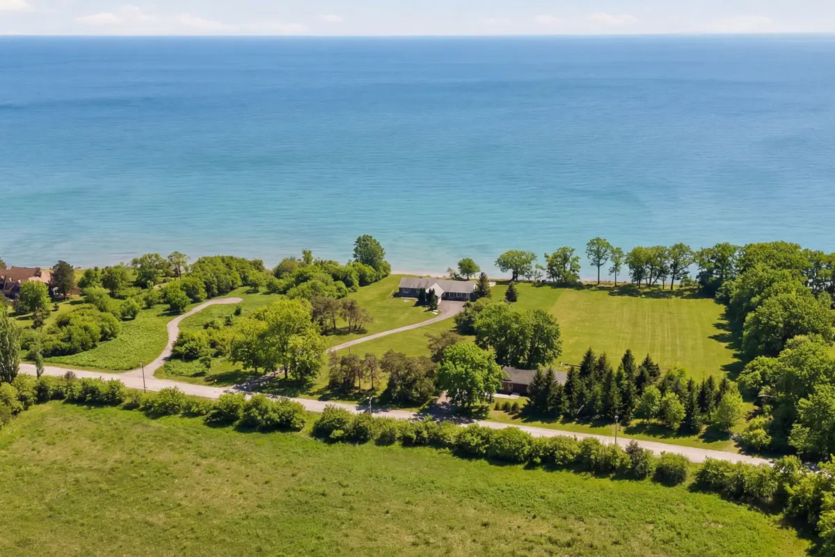 1105 Huyck's Point RD, Prince Edward County, ON K0K 3L0