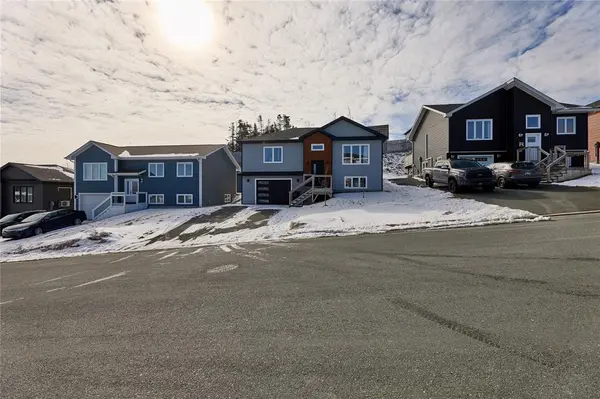 15 Phoenix Drive, Paradise, NL A1L 4HD