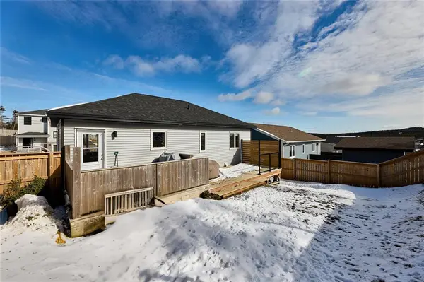 15 Phoenix Drive, Paradise, NL A1L 4HD