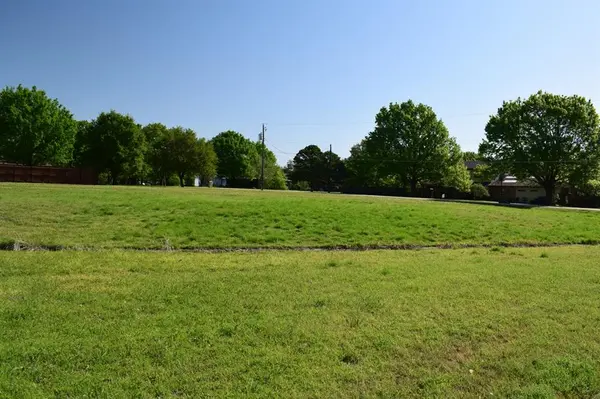 1896 Cindy Lane, Lewisville, TX 75067