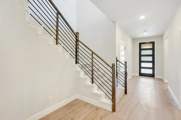 1025 Raptor Road, Alvarado, TX 76009