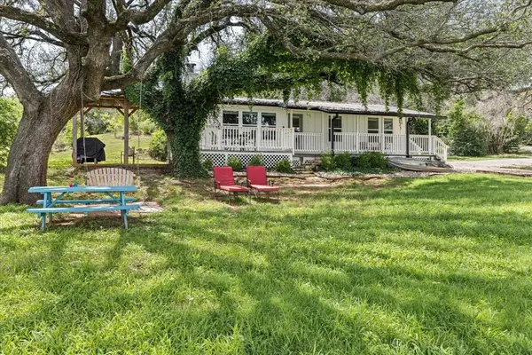 5986 Field Court, Granbury, TX 76048