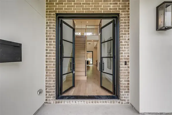 8815 San Leandro Drive, Dallas, TX 75218