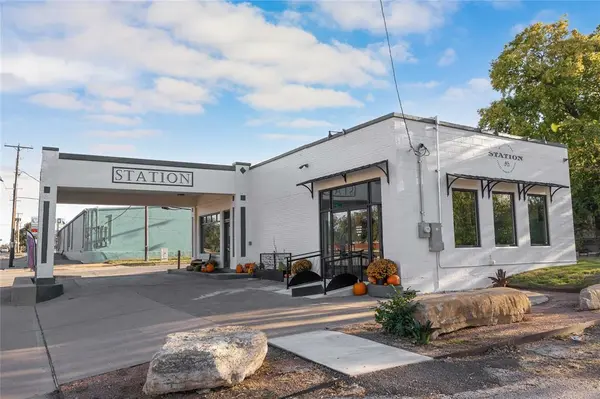 1017 Austin Avenue, Brownwood, TX 76801