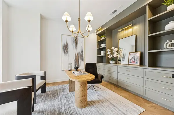 6860 Southridge Drive, Dallas, TX 75214