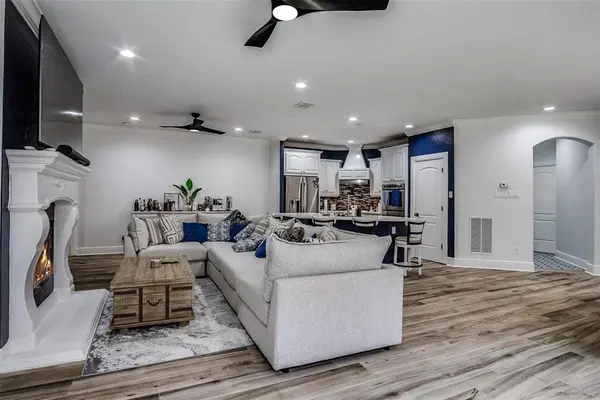 305 Post View Drive, Aledo, TX 76008