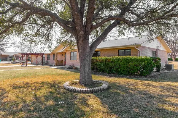 108 S Harkey Street, San Saba, TX 76877