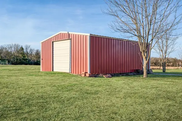 1034 COUNTY ROAD 23900, Brookston, TX 75421