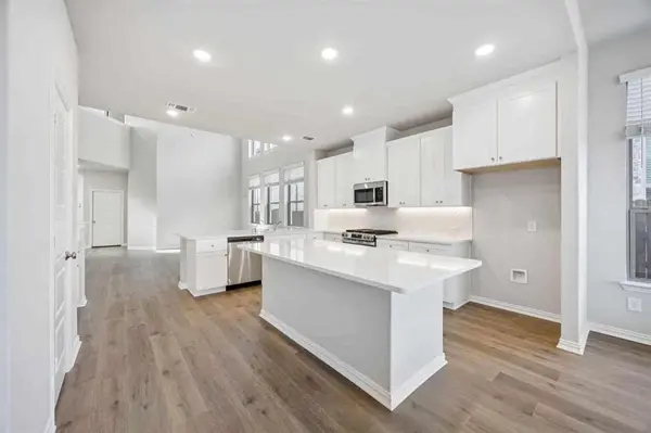 4005 Allred Drive, Heartland, TX 75114