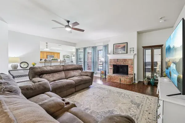 1325 Lake Shore Drive, Crowley, TX 76036