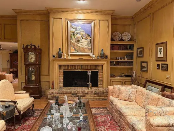 5321 Bent Tree Drive, Dallas, TX 75248