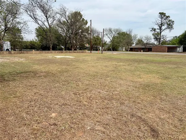 1419 Landon Street, Stamford, TX 79553