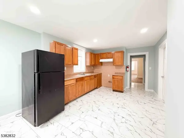 178 N 16Th St Unit 2, East Orange City, NJ 07017