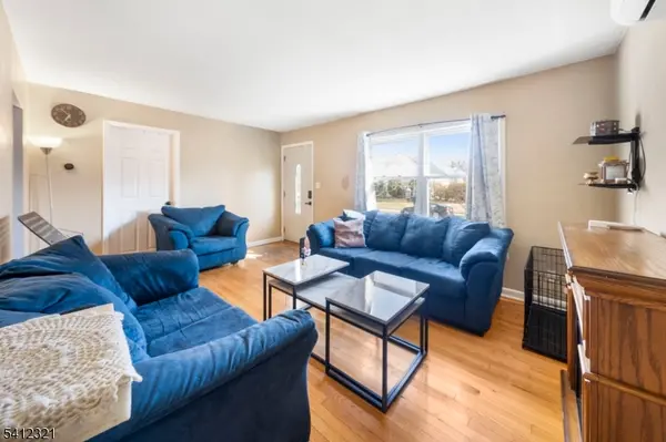 26 Edward Ct, Clifton City, NJ 07011