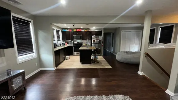 93 Howard St, Irvington Twp., NJ 07111