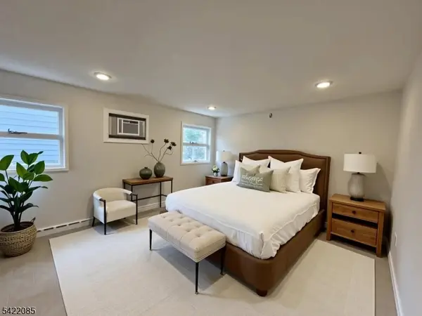 105 Chandler Ave, Roselle Boro, NJ 07203