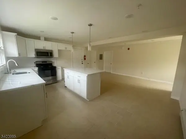 105 Chandler Ave, Roselle Boro, NJ 07203