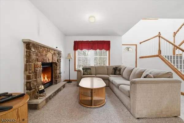 7225 Winnebago Dr, Pennsylvania, NJ 18347