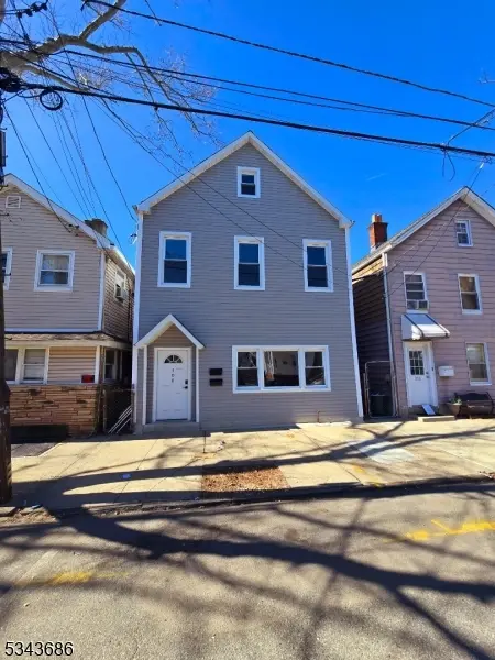 308 N 2Nd St, Harrison Town, NJ 07029