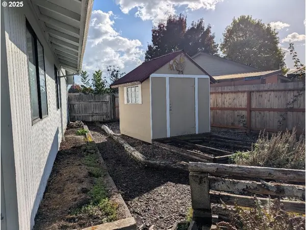 311 SW JASMINE CT, Mc Minnville, OR 97128