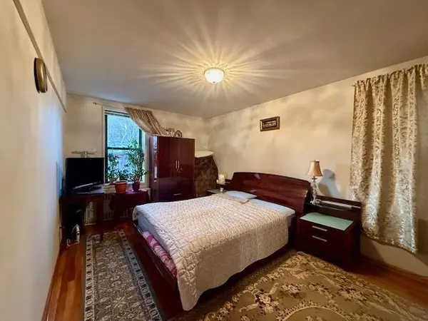 711 Montauk CT #2A, Brooklyn, NY 11235