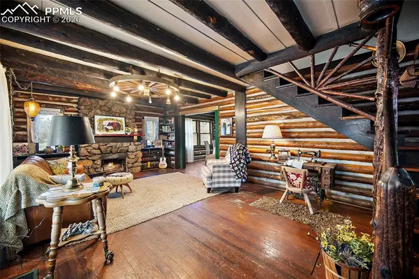 1923 Woodburn ST, Colorado Springs, CO 80906