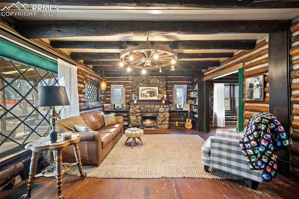 1923 Woodburn ST, Colorado Springs, CO 80906