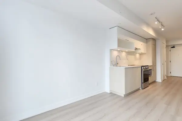 100 Queen ST E #1509, Toronto C08, ON M5C 0B5