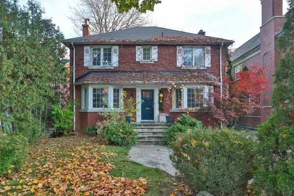 5 Apsley RD, Toronto C04, ON M5M 2X7