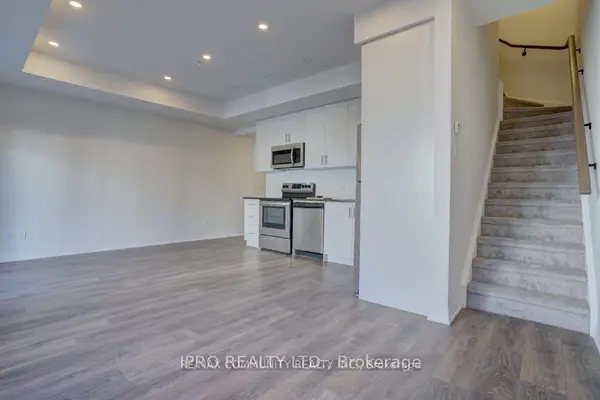 2635 William Jackson DR #114, Pickering, ON L1X 0L2