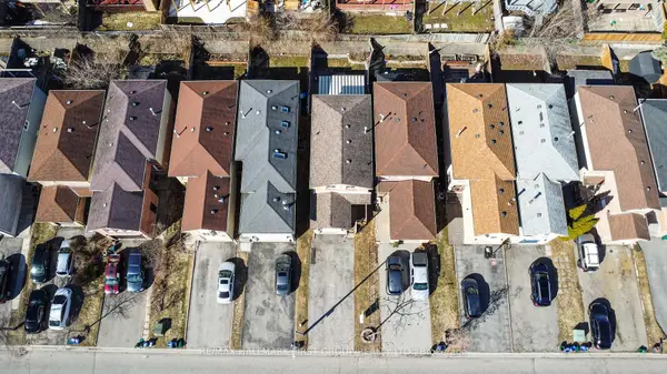 2146 Denby DR, Pickering, ON L1X 1Z2