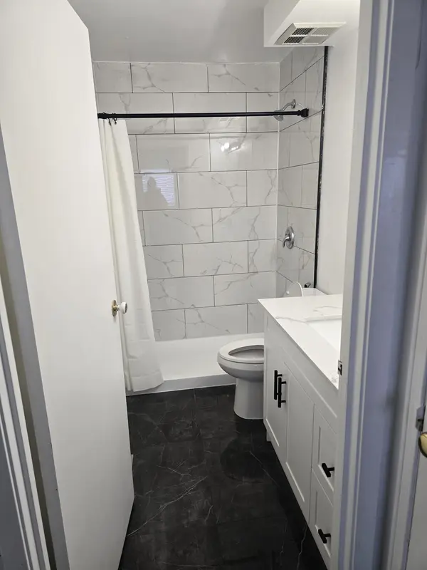 120 Bell Farm RD #210, Barrie, ON L4M 6J2