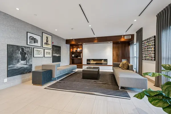 102 Grovewood Common #621, Oakville, ON L6H 0X2